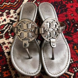 Tory Burch silver flip flop 8.5